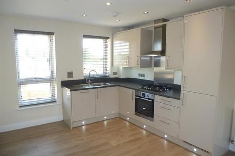 2 bedroom apartment to rent, Kingfisher Drive, MAIDENHEAD