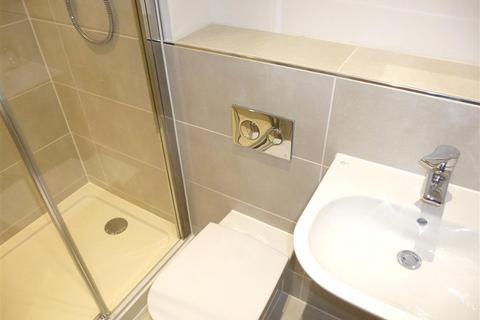 2 bedroom apartment to rent, Kingfisher Drive, MAIDENHEAD