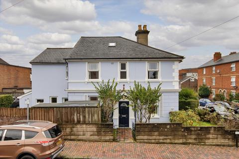 St. James Road, Tunbridge Wells, Kent TN1