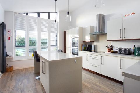 4 bedroom house for sale, Chase View, Cheltenham, GL52