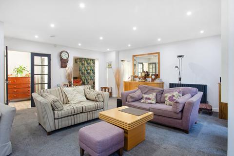 4 bedroom house for sale, Chase View, Cheltenham, GL52