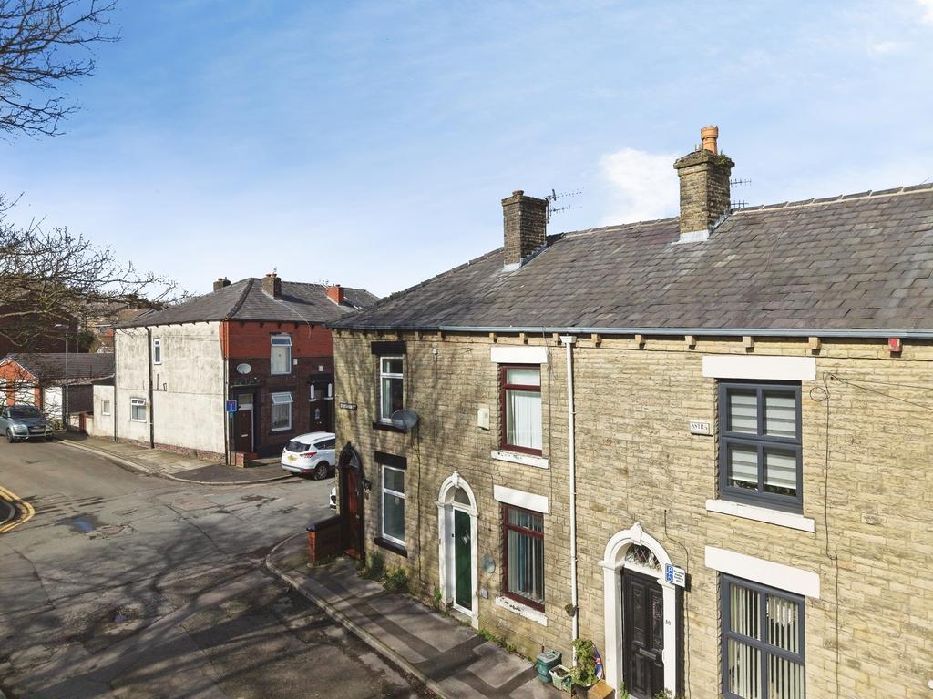 3 bedroom end of terrace house for sale
