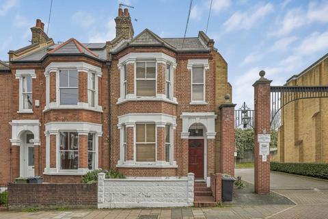 Brayburne Avenue, London SW4