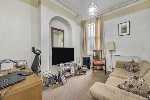 4 bedroom terraced house for sale, Brayburne Avenue, London SW4