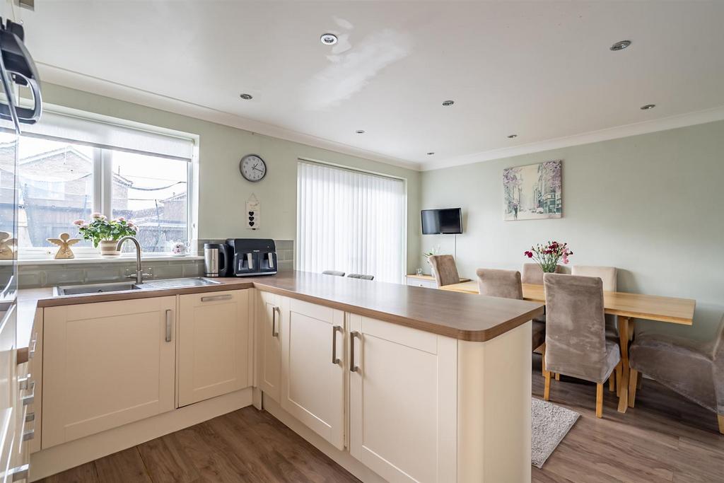 Kitchen diner