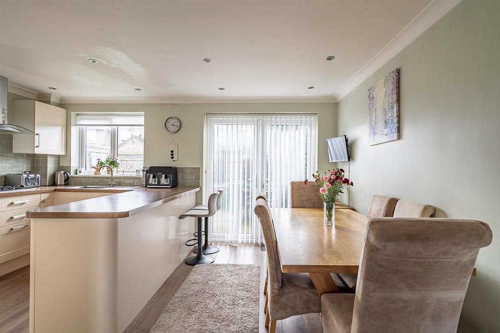 Kitchen diner