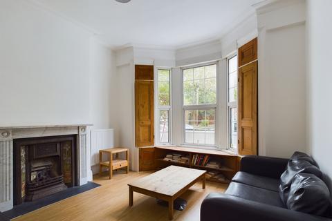 3 bedroom terraced house for sale, Pulross Road, London, SW9