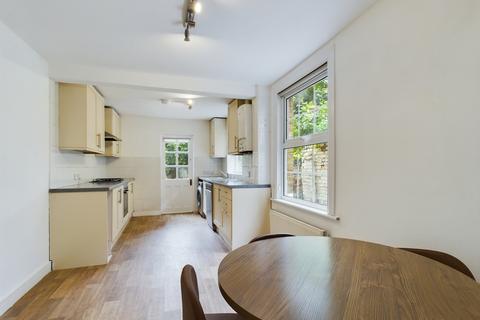3 bedroom terraced house for sale, Pulross Road, London, SW9