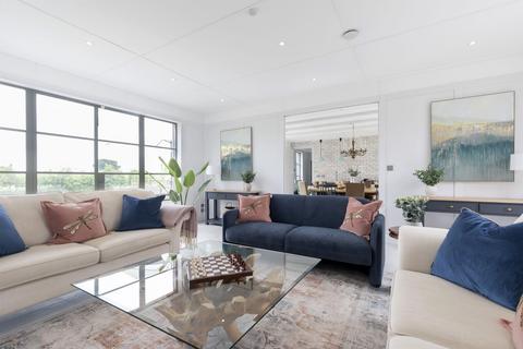 undefined, Crudwell, Malmesbury, SN16