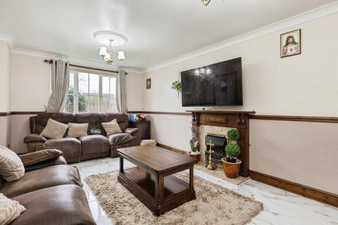 4 bedroom detached house for sale, Kingswood Avenue, Taverham, Norwich