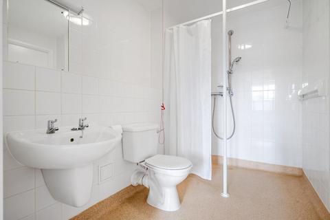 2 bedroom retirement property for sale, Kent Road, Chandler's Ford, Eastleigh