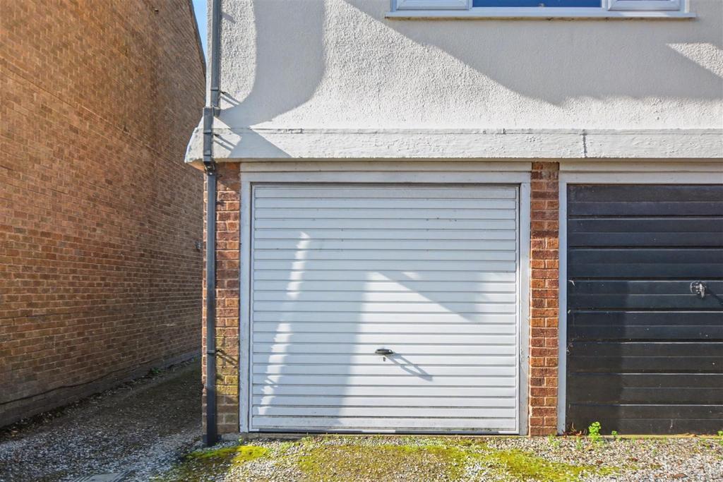 Garage.jpeg