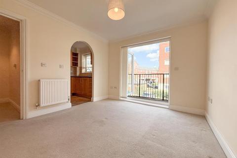 2 bedroom flat to rent, Brookbank Close, Cheltenham GL50 3NS