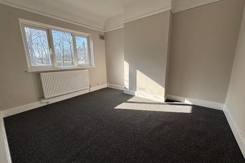 3 bedroom terraced house to rent, Weoley Avenue, Birmingham, B29