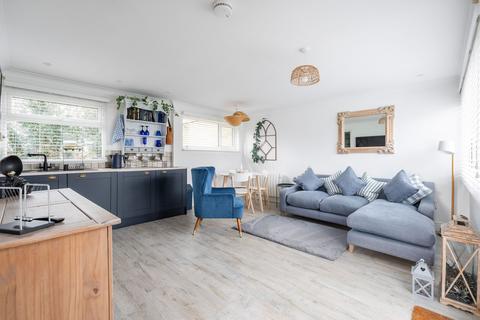 3 bedroom chalet for sale, Beach Road, Hemsby