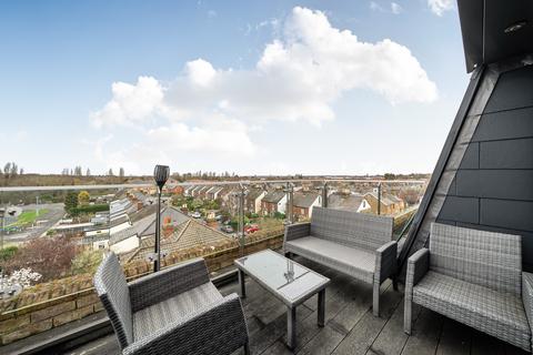 undefined, East Street, Epsom, KT17