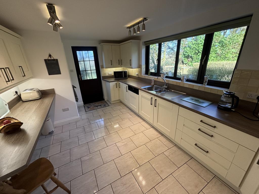 Kitchen (second image)