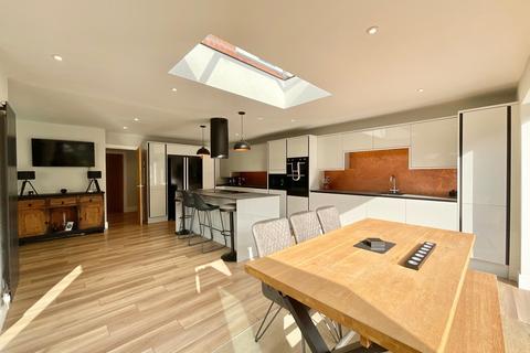4 bedroom detached house for sale, Valley Road, Stone, ST15