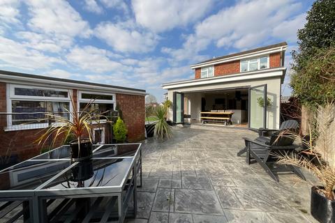 4 bedroom detached house for sale, Valley Road, Stone, ST15