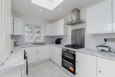 undefined, Dingle Gardens, London, E14