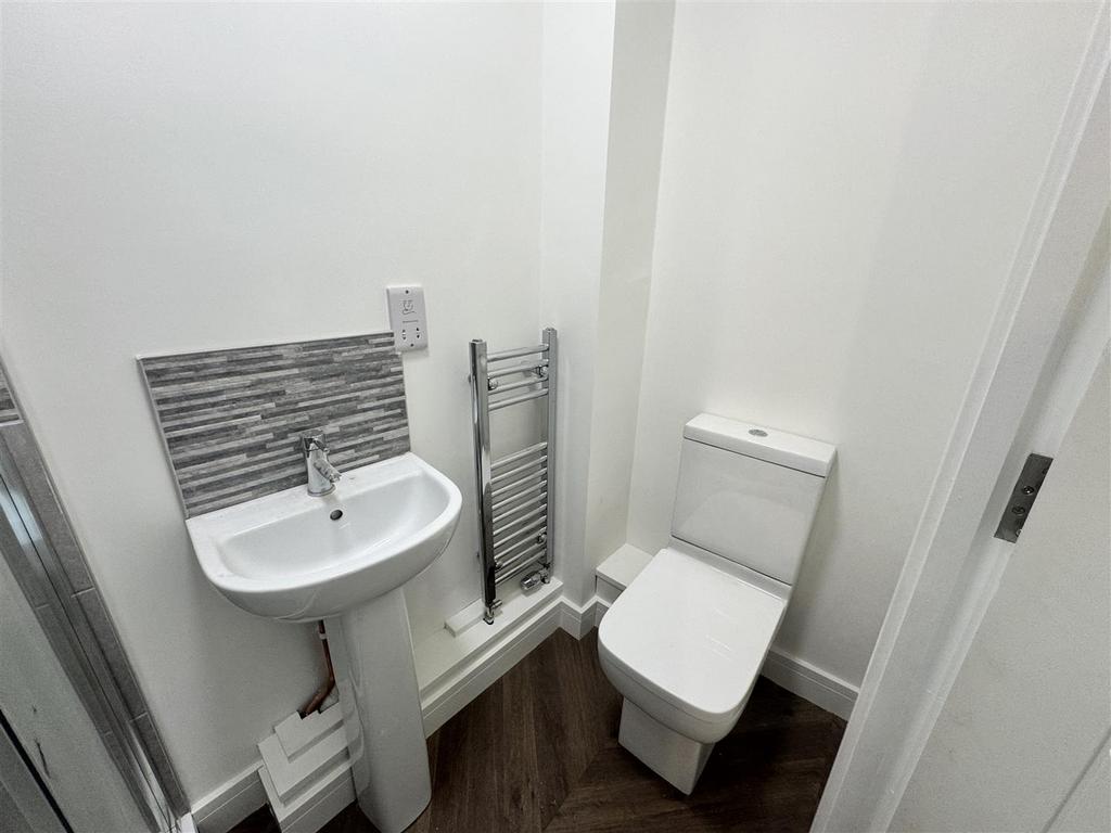 Flat 5 (2).jpg