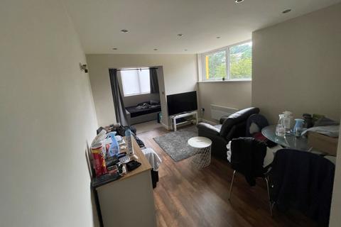 undefined, Commercial Road, Leeds LS5