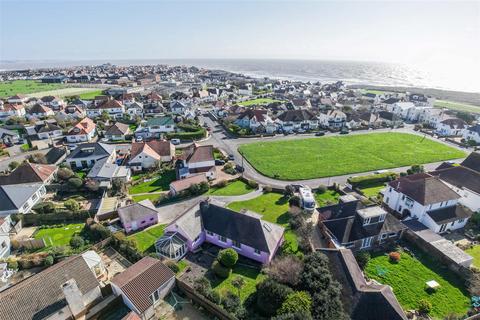 4 bedroom detached bungalow for sale, Hutchwns Close, Porthcawl, Bridgend County Borough, CF36 3LD