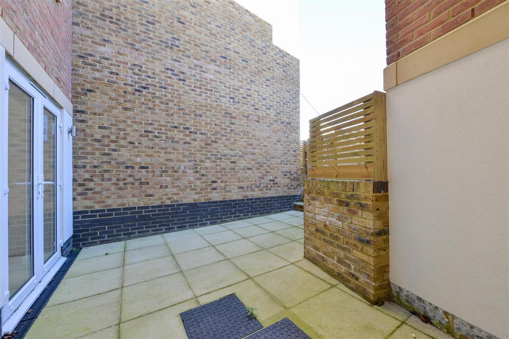 4 Fort Road, Margate5.jpg