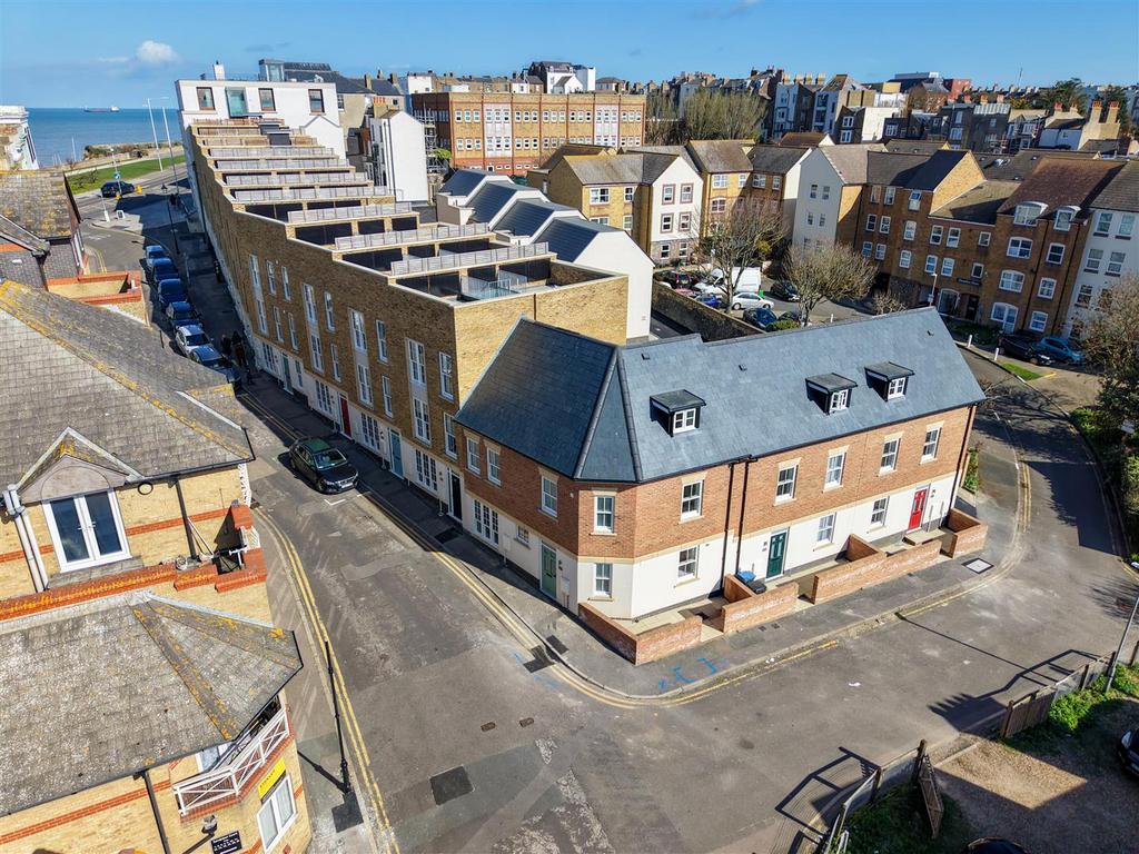 4 Fort Road, Margate8.jpg