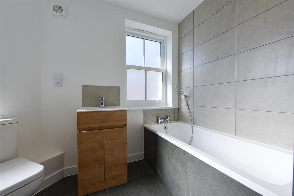 4 Fort Road, Margate3.jpg
