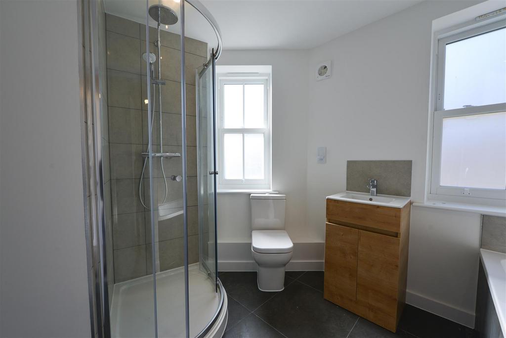 4 Fort Road, Margate4.jpg