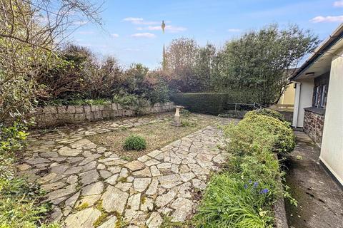 4 bedroom detached bungalow for sale, Park View, Truro
