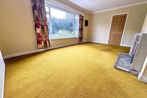 4 bedroom detached bungalow for sale, Park View, Truro