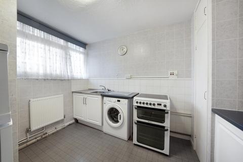 3 bedroom flat to rent, Camden Road, Camden