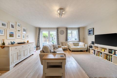 undefined, Thorpland Avenue, Ickenham, Uxbridge