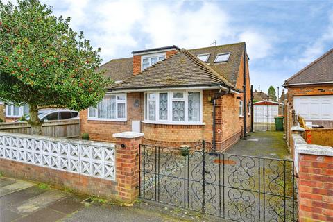 3 bedroom bungalow for sale, Ridgeway Avenue, Dunstable, Bedfordshire, LU5