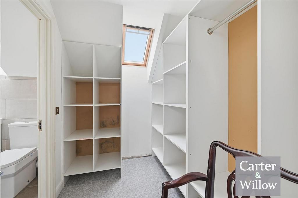 Walk in wardrobe