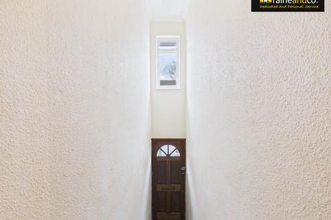 2 bedroom maisonette for sale, The Highlands, Potters Bar