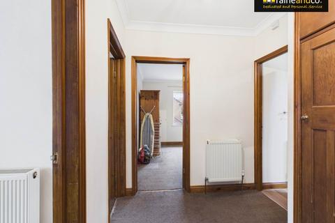 2 bedroom maisonette for sale, The Highlands, Potters Bar