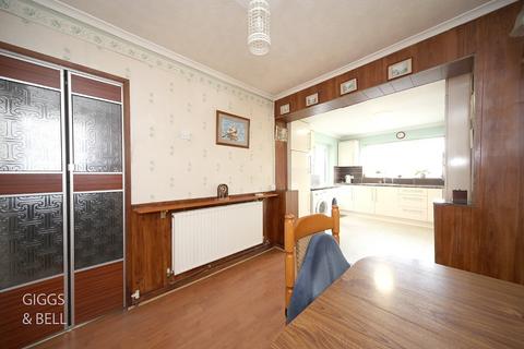 3 bedroom semi-detached house for sale, Chesford Road, Luton, Bedfordshire, LU2
