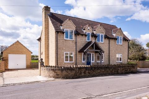 4 bedroom detached house for sale, Westlands Lane, Melksham SN12