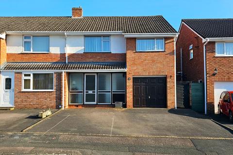 Pinemount Road, Hucclecote, GL3