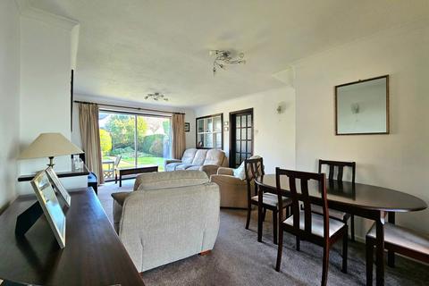 undefined, Pinemount Road, Hucclecote, GL3