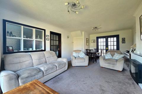 undefined, Pinemount Road, Hucclecote, GL3