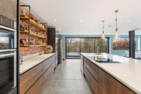 4 bedroom detached house for sale, Woodside Road, Purley CR8