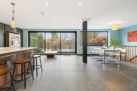 4 bedroom detached house for sale, Woodside Road, Purley CR8