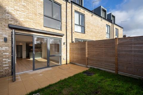 undefined, Felix Road, Ealing, W13