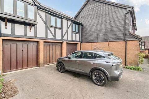 undefined, Windlesham,  Surrey,  GU20