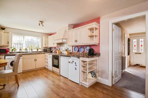 3 bedroom end of terrace house for sale, Belbrough Close, Hutton Rudby, Yarm, North Yorkshire, TS15