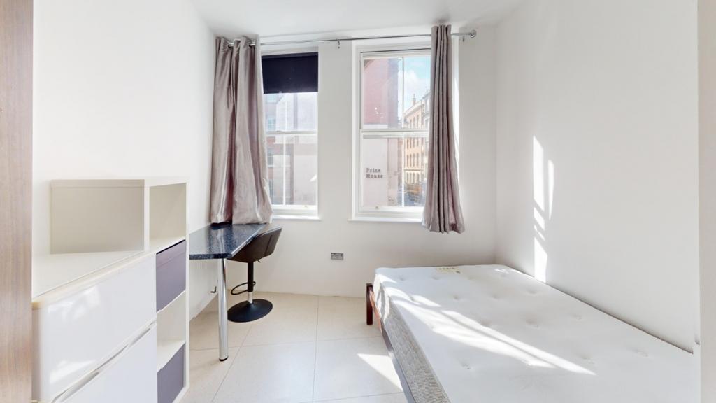 Lrg 1-Barker-Gate-Flat-2-Bedroom 2